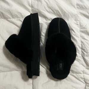 UGG Disquette Suede & Shearling Platform Slipper